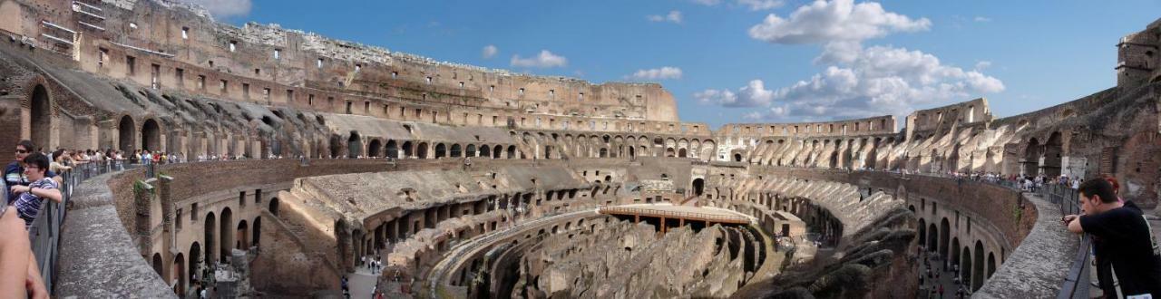 Roma Central Studio Exterior photo